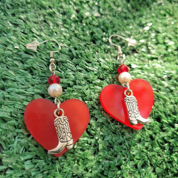 Hand-made Red Heart Cowboy Boot Earrings 925 Ear hooks - Picture 2 of 3